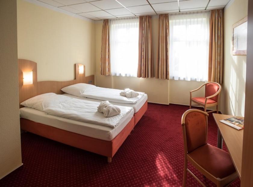 Johanniterhotel Nieder Weisel Εξωτερικό φωτογραφία