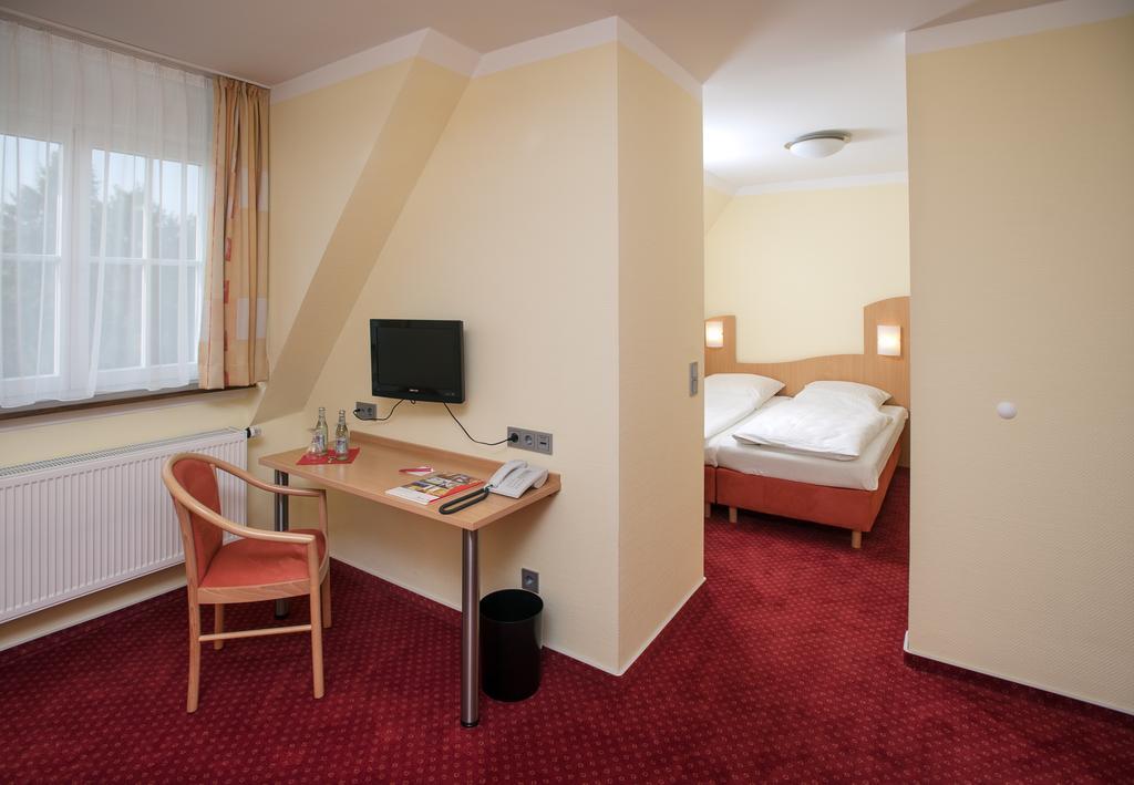 Johanniterhotel Nieder Weisel Εξωτερικό φωτογραφία