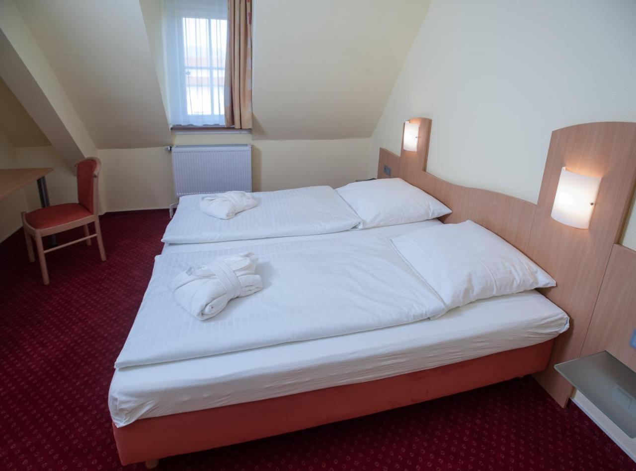 Johanniterhotel Nieder Weisel Εξωτερικό φωτογραφία